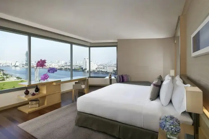 
A peaceful riverfront suite at Avani Riverside Bangkok—ideal for independent travel Bangkok style, where solo doesn’t mean sacrificing the view. Featured on The Road to Timbuktu, it’s the kind of room where you can sip your morning coffee and feel smug about skipping the hostel bunks.